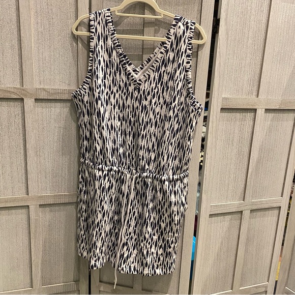 Lou & Grey Ripple Cozy Cotton V-Neck Romper New Medium - Picture 2 of 7